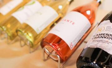 FOTO: Prvé tohtoročné víno v Rači