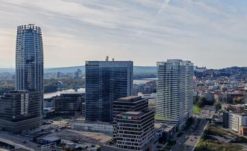 FOTO: Takto vyzerá pohľad na Bratislavu z budovy Klingerka