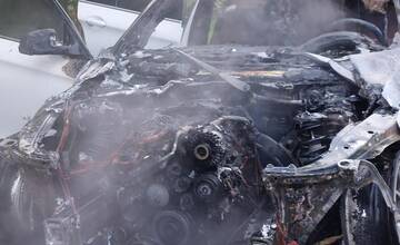 FOTO: Požiar auta na Panónskej ceste 