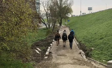 FOTO: V Sade Janka Kráľa osadili novú cyklotrasu