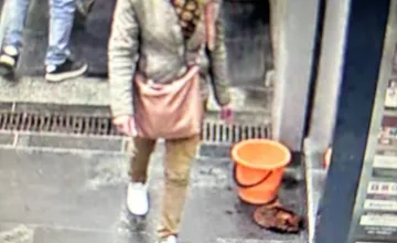 Táto žena by mohla pomôcť objasniť krádež v obchode