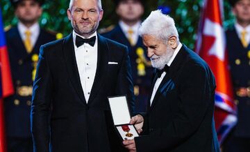 FOTO: Prezident Pellegrini udelil štátne vyznamenania. Kto je medzi ocenenými?