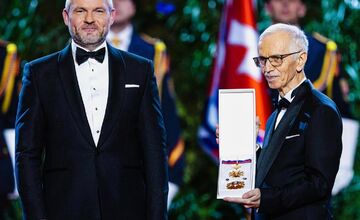 FOTO: Prezident Pellegrini udelil štátne vyznamenania. Kto je medzi ocenenými?