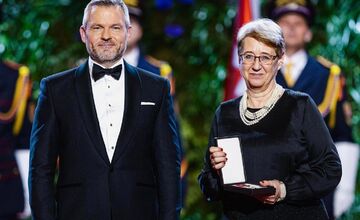 FOTO: Prezident Pellegrini udelil štátne vyznamenania. Kto je medzi ocenenými?