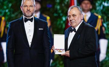 FOTO: Prezident Pellegrini udelil štátne vyznamenania. Kto je medzi ocenenými?