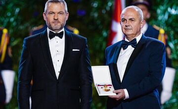 FOTO: Prezident Pellegrini udelil štátne vyznamenania. Kto je medzi ocenenými?