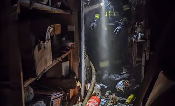 FOTO: Hasiči zasahovali pri požiari na Kopčianskej