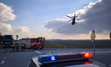 FOTO: Vážna nehoda medzi Čakajovcami a Dražovcami 