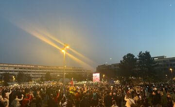 FOTO: Na Námestí slobody sa zhromaždilo 9 až 12-tisíc ľudí