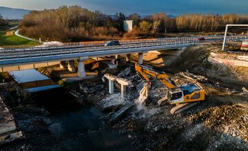 FOTO: Križovatka diaľnic D1 a D4 z vtáčej perspektívy