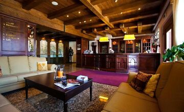 FOTO: Glváčov hotel v rakúskych Alpách