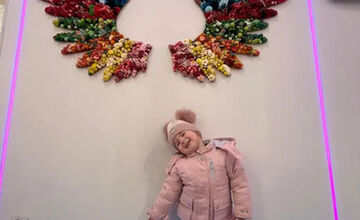 FOTO: Pri tragickej nehode pri Ľupči prišli o dcéru, druhá sa ťažko zranila. Rodine prispeli v zbierke stovky ľudí