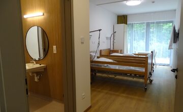 FOTO:  V Karlovke otvorili vôbec prvý domov pre seniorov