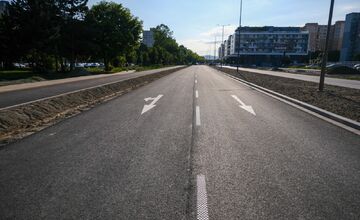 FOTO: Novú križovatku na Jantárovej ceste konečne otvorili