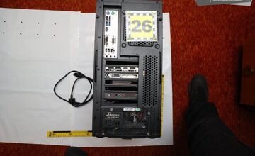 FOTO: Polícia zadržala muža, ktorý prenasledoval študentky z Ekonomickej univerzity v Bratislave. Toto našla u neho doma