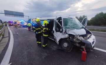 FOTO: Vážna nehoda na D2