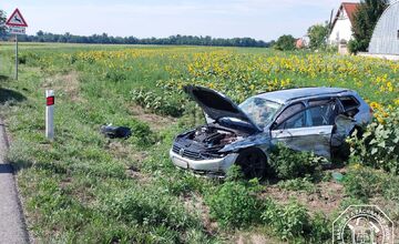 FOTO: Vážna dopravná nehoda pri Hrubom Šúre