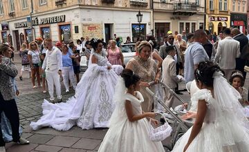 FOTO: Okázalá rómska svadba v Košiciach