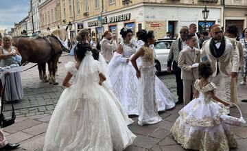 FOTO: Okázalá rómska svadba v Košiciach