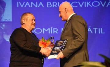 FOTO: Dúbravčania prišli o kolegu, priateľa a dušu mestskej časti Ľuba Navrátili