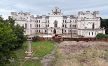 FOTO: Rekonštrukcia kaštieľa v Rusovciach