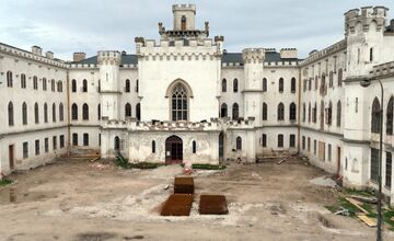 FOTO: Rekonštrukcia kaštieľa v Rusovciach