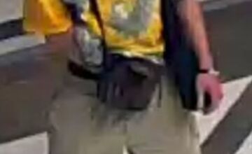 FOTO: Policajti z Bratislavy pátrajú po totožnosti týchto mladíkov, objasniť by mohli nedávnu krádež