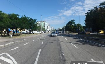 FOTO: Polícia hľadá svedkov nehody, ku ktorej došlo v Podunajských Biskupiciach. Auto tam zrazilo chodca na priechode
