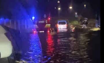 FOTO: Bratislavu poťapil hustý dážď, niektoré ulice zostali neprejazdné 