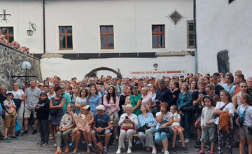 FOTO: Dano Heriban má v Kremnici svoj reliéf, odhalili ho hereckí kolegovia