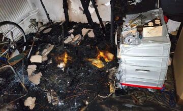 FOTO: Požiar elektrokolobežiek na Beckovej ulici 