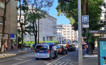 FOTO: Nehoda troch áut pri Justičnom paláci