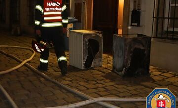 FOTO: Požiar na Baštovej ulici v Starom Meste