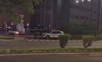 FOTO: Miesto nálezu leteckej bomby stráži polícia