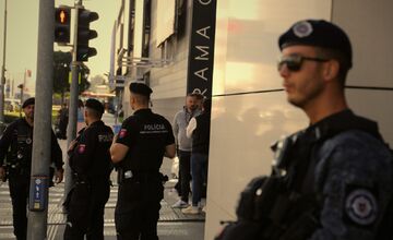 FOTO: Bomba v Skyparku na Nivách