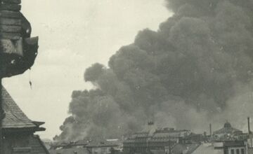 FOTO: Bombardovanie rafinérie Apollo