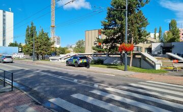 FOTO: Ružinov zobudil bombový poplach. Chren poslal odkaz „dobrodincovi“