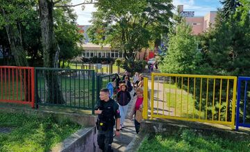 FOTO: Ružinov zobudil bombový poplach. Chren poslal odkaz „dobrodincovi“