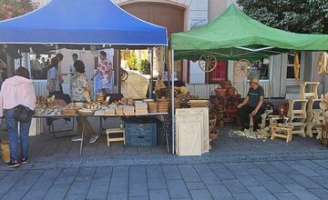 FOTO: Stánky a kolotoče na trnavskom jarmoku