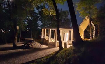 FOTO: Osvietená bratislavská kalvária