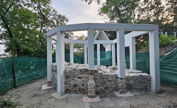 FOTO: Osvietená bratislavská kalvária