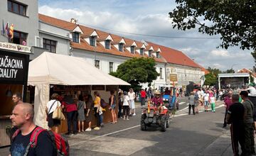 FOTO: Račianske vinobrania láka tisíce návštevníkov