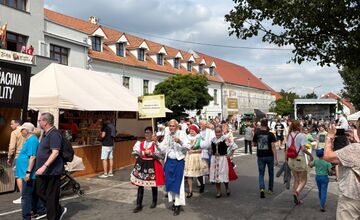 FOTO: Račianske vinobrania láka tisíce návštevníkov