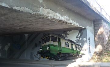 FOTO: Z podjazdu v Trnávke zmizli maľby vlakov