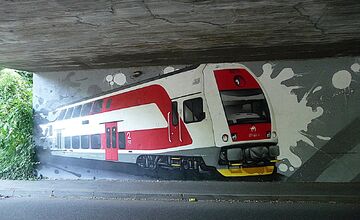 FOTO: Z podjazdu v Trnávke zmizli maľby vlakov