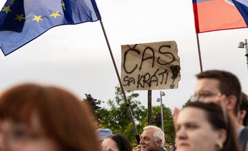 FOTO: Transparenty na bratislavskom proteste