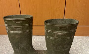 FOTO: Slovák hanbou v Rakúsku, kradol gumáky a vercajk