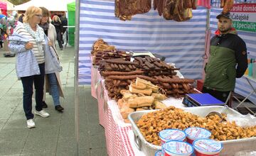 FOTO: Dúbravské hody ohúrili svojou atmosférou. Pozrite sa, ako vyzerali
