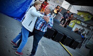 FOTO: Dúbravské hody ohúrili svojou atmosférou. Pozrite sa, ako vyzerali