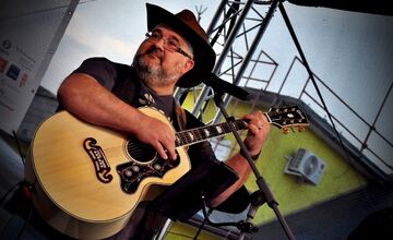 FOTO: Dúbravské hody ohúrili svojou atmosférou. Pozrite sa, ako vyzerali